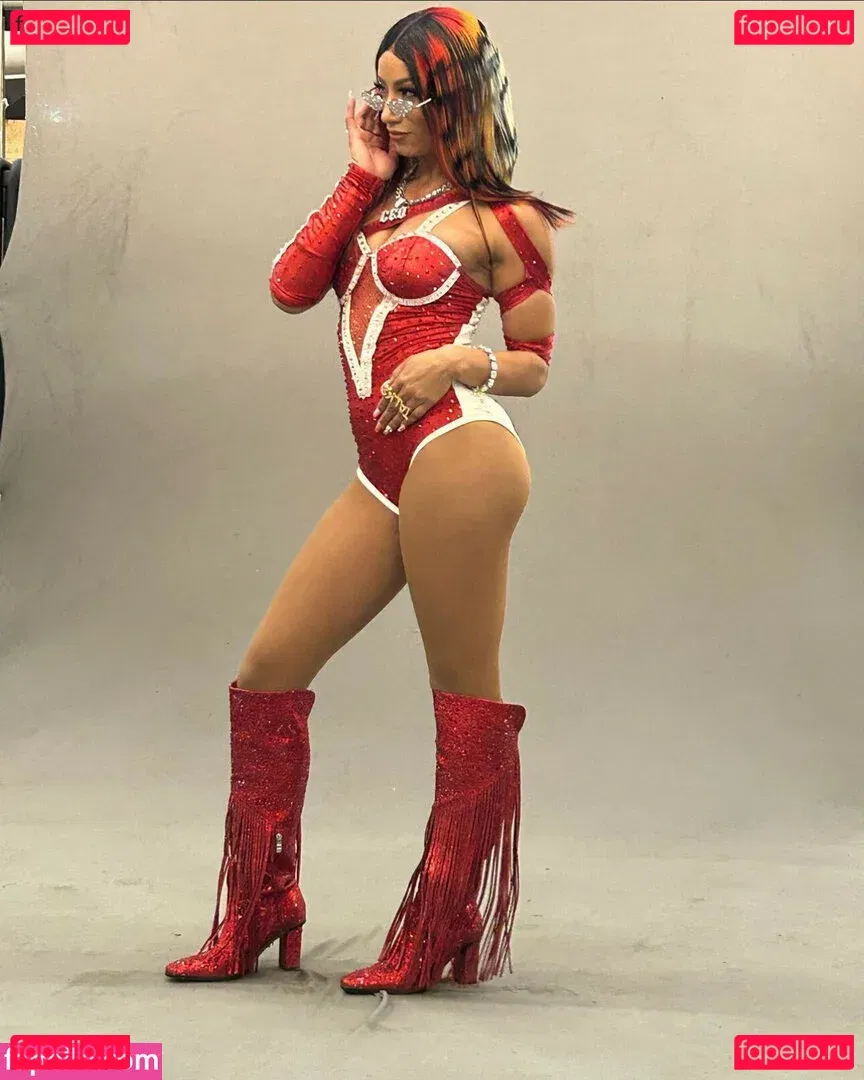 Sasha Banks Onlyfans Photo Gallery 