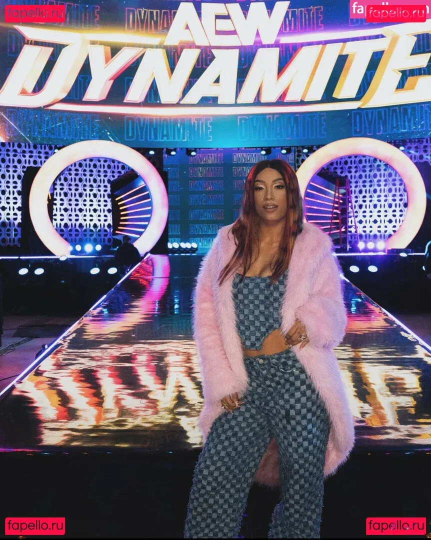 Sasha Banks Onlyfans Photo Gallery 