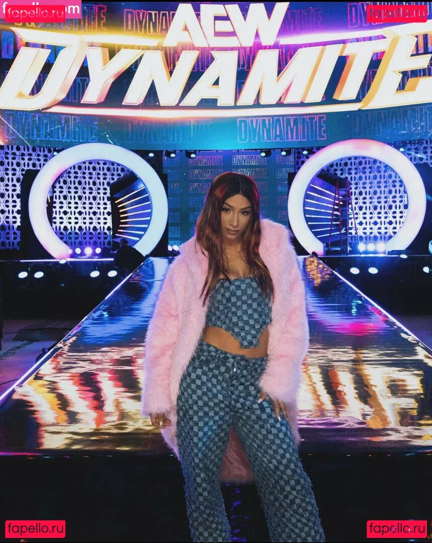 Sasha Banks Onlyfans Photo Gallery 