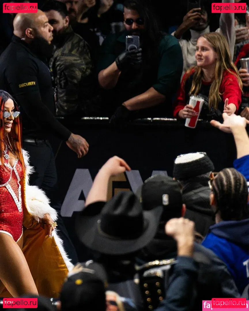 Sasha Banks Onlyfans Photo Gallery 