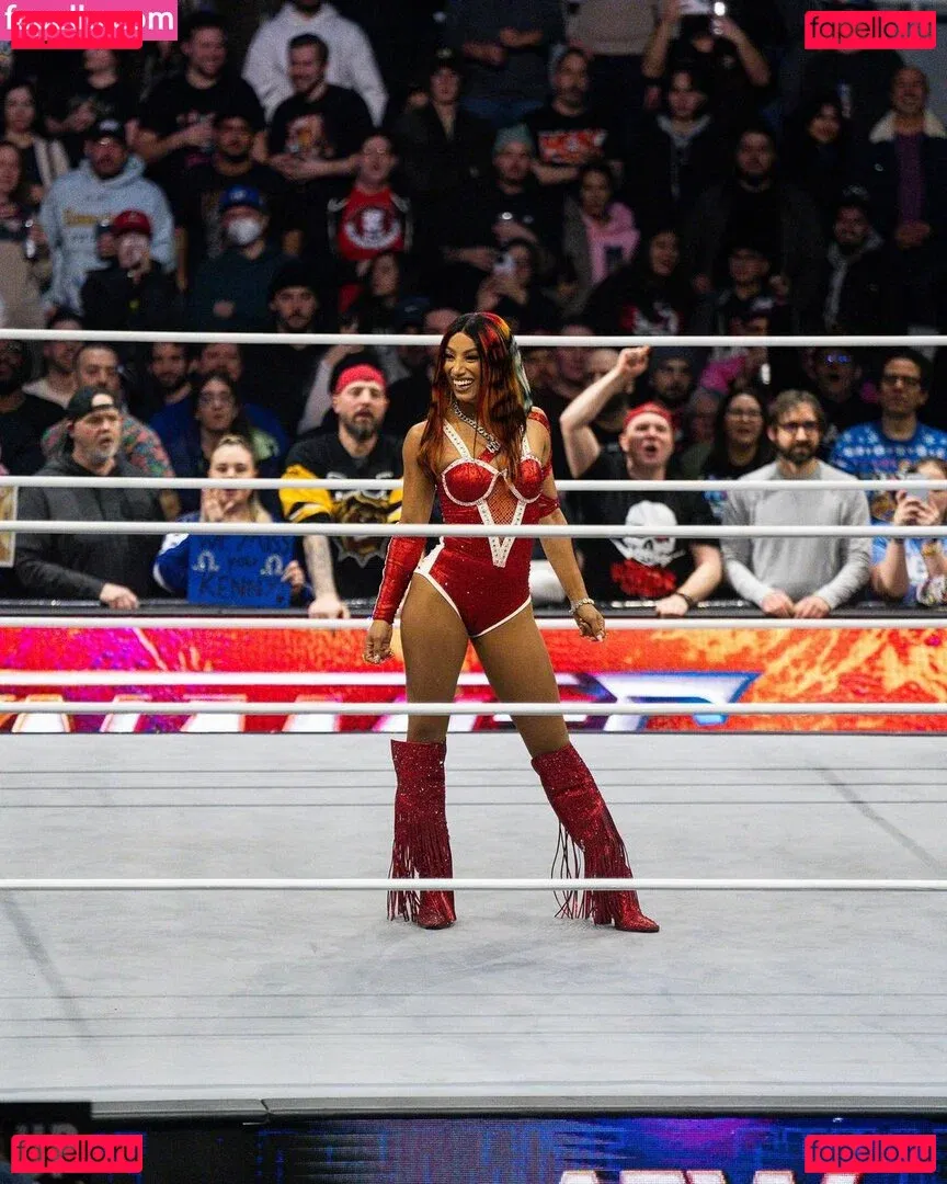 Sasha Banks Onlyfans Photo Gallery 