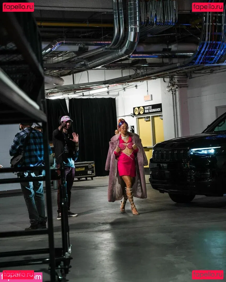 Sasha Banks Onlyfans Photo Gallery 