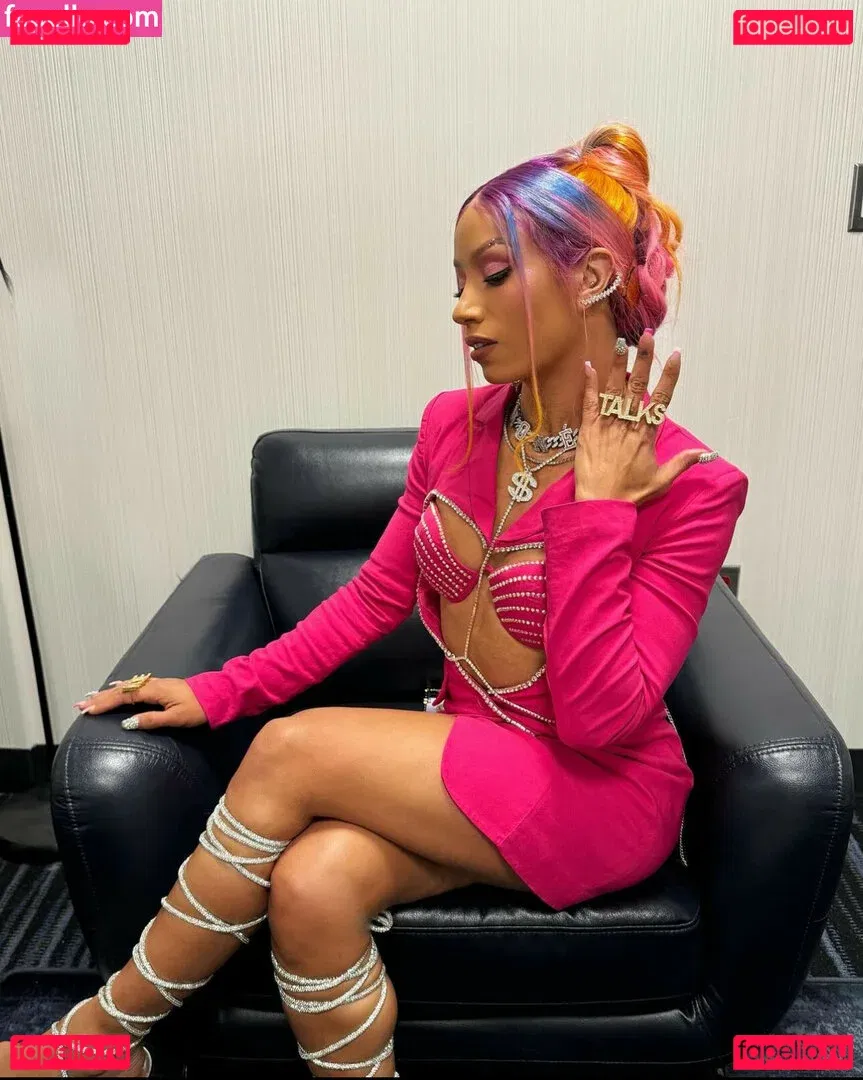 Sasha Banks Onlyfans Photo Gallery 