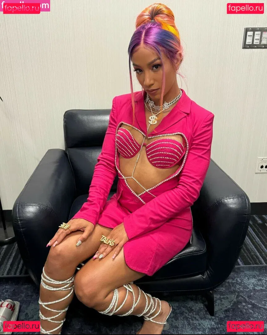 Sasha Banks Onlyfans Photo Gallery 