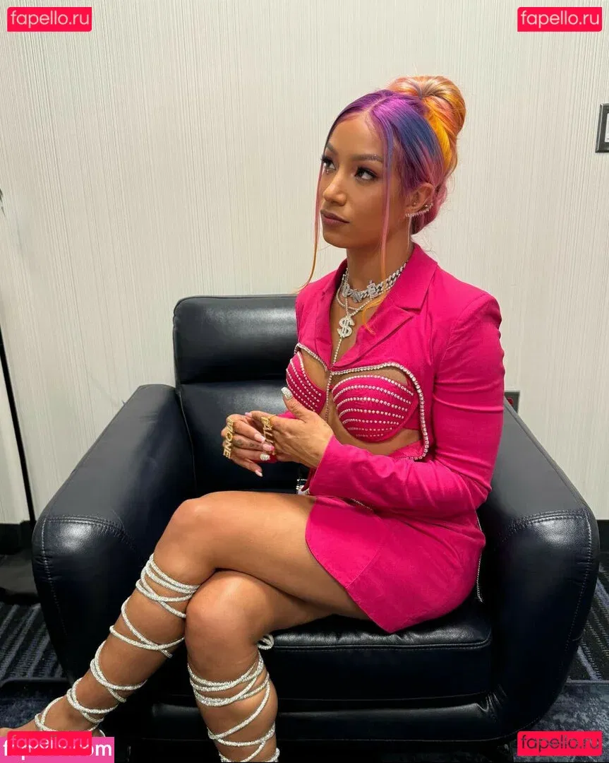 Sasha Banks Onlyfans Photo Gallery 
