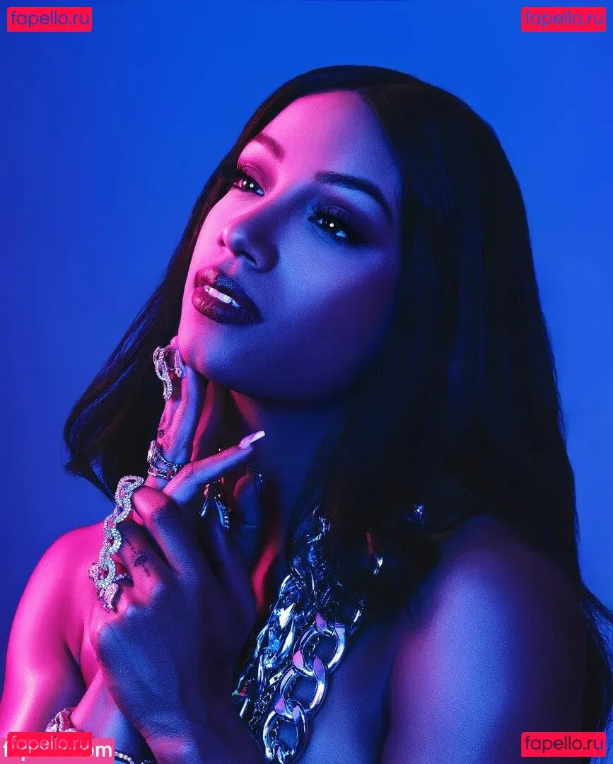 Sasha Banks Onlyfans Photo Gallery 