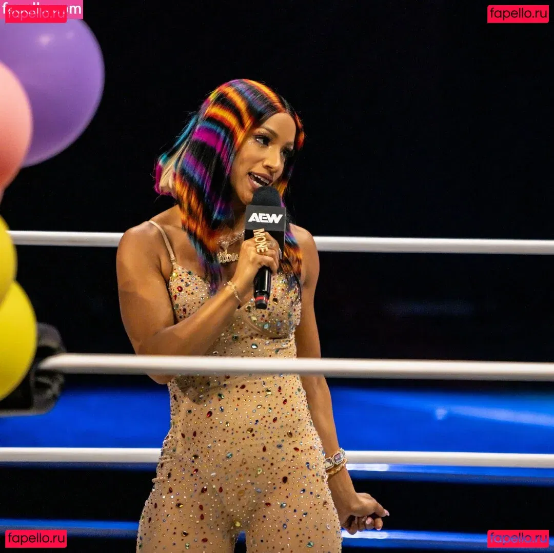 Sasha Banks Onlyfans Photo Gallery 