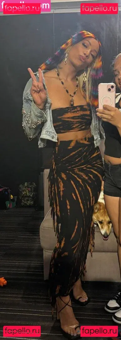 Sasha Banks Onlyfans Photo Gallery 