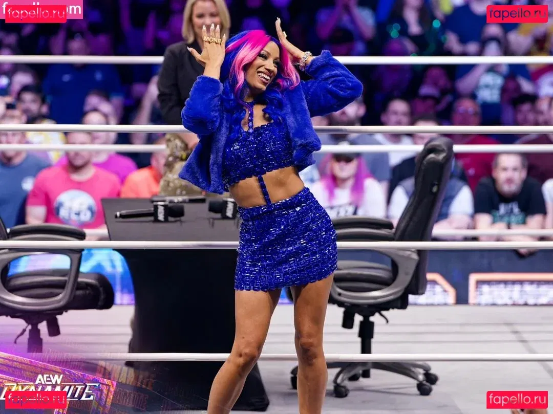 Sasha Banks Onlyfans Photo Gallery 