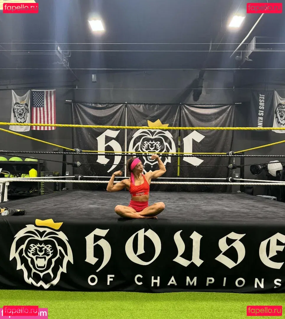 Sasha Banks Onlyfans Photo Gallery 