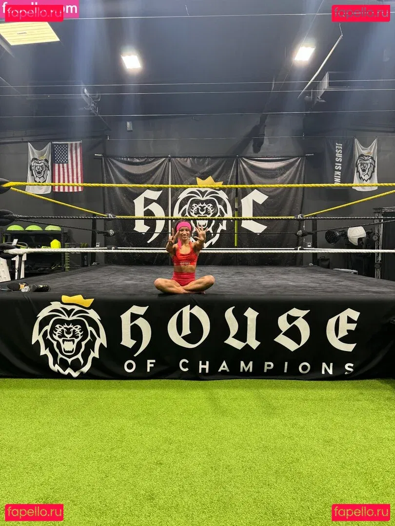 Sasha Banks Onlyfans Photo Gallery 