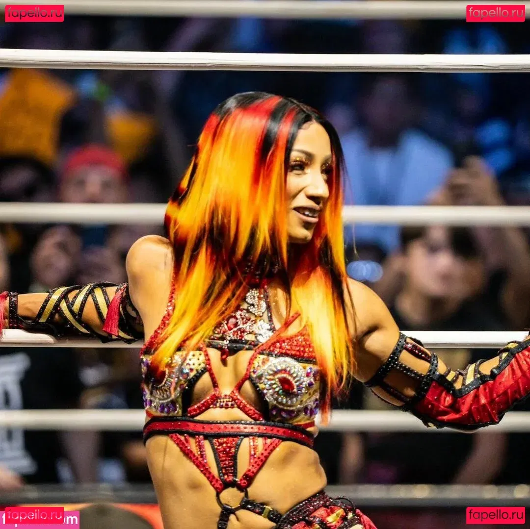 Sasha Banks Onlyfans Photo Gallery 