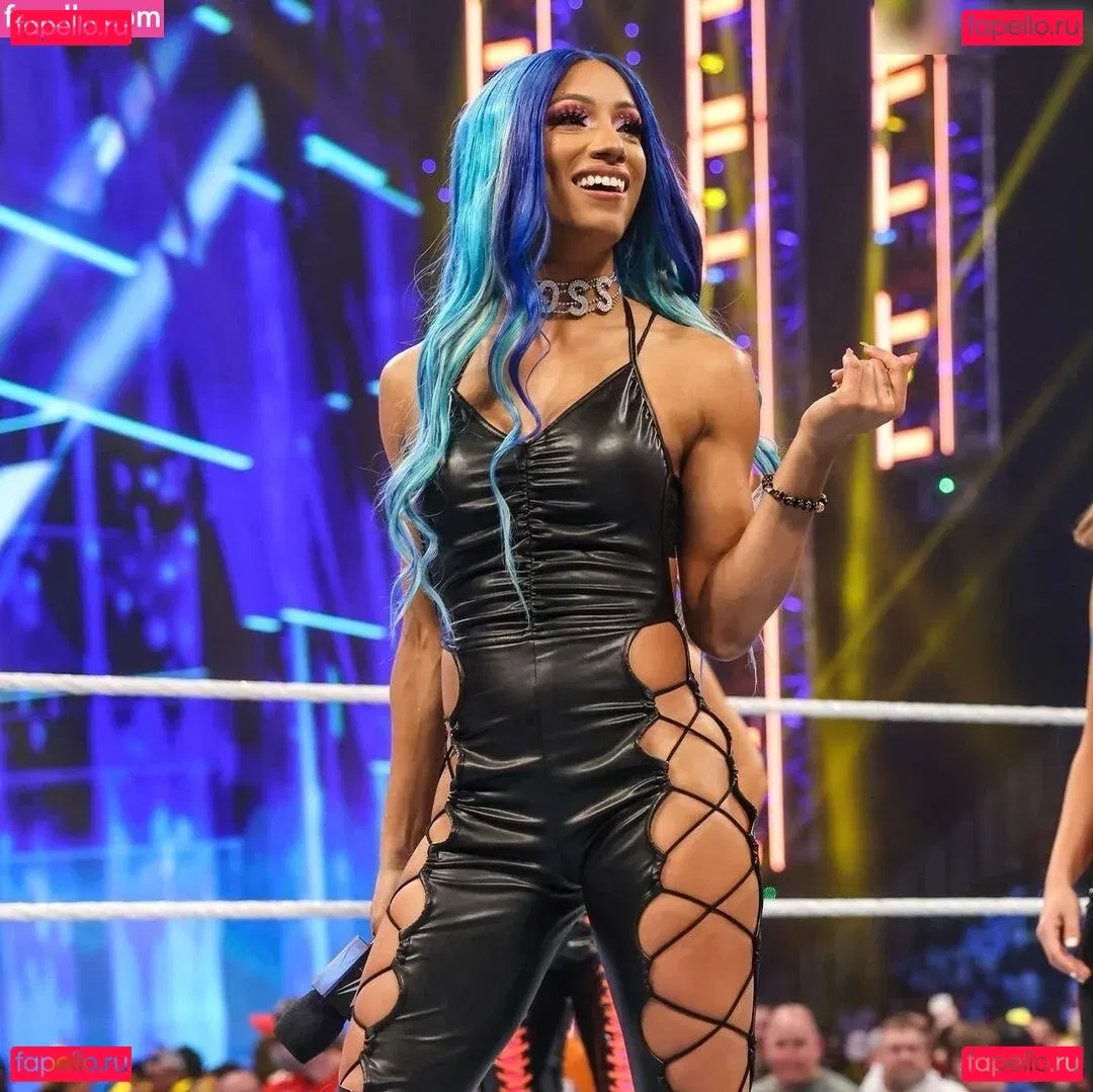Sasha Banks Onlyfans Photo Gallery 