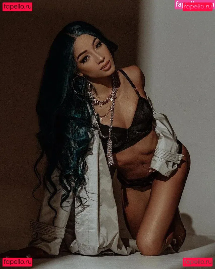 Sasha Banks Onlyfans Photo Gallery 