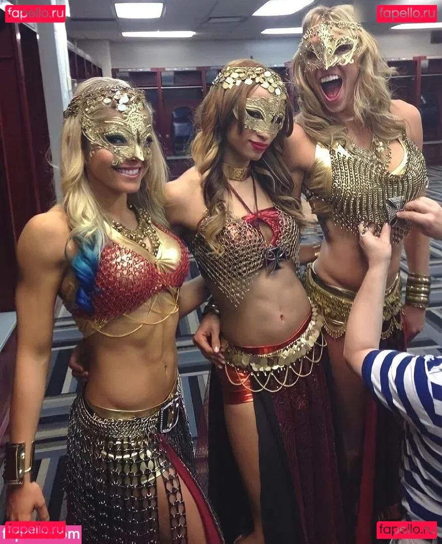 Sasha Banks Onlyfans Photo Gallery 