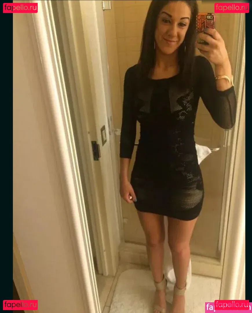 Sasha Banks Onlyfans Photo Gallery 