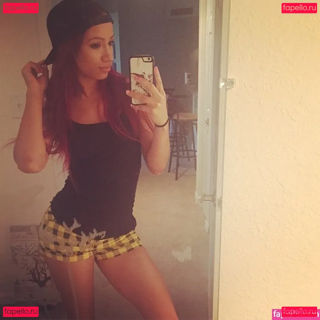 Sasha Banks Onlyfans Photo Gallery 
