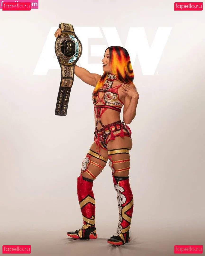 Sasha Banks Onlyfans Photo Gallery 