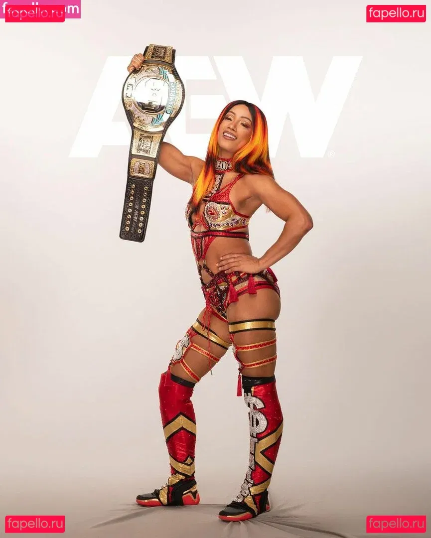 Sasha Banks Onlyfans Photo Gallery 