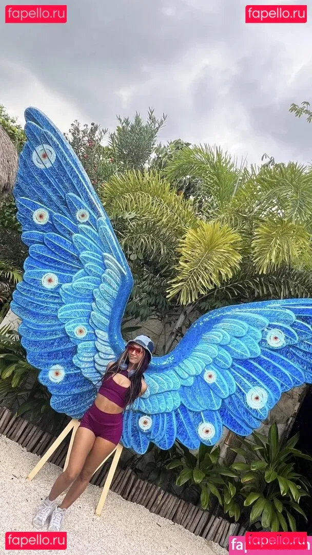 Sasha Banks Onlyfans Photo Gallery 