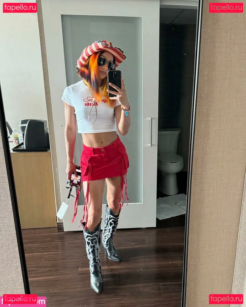 Sasha Banks Onlyfans Photo Gallery 