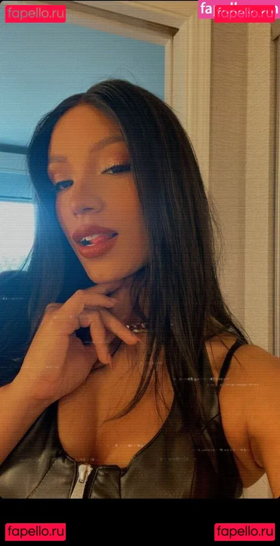 Sasha Banks Onlyfans Photo Gallery 