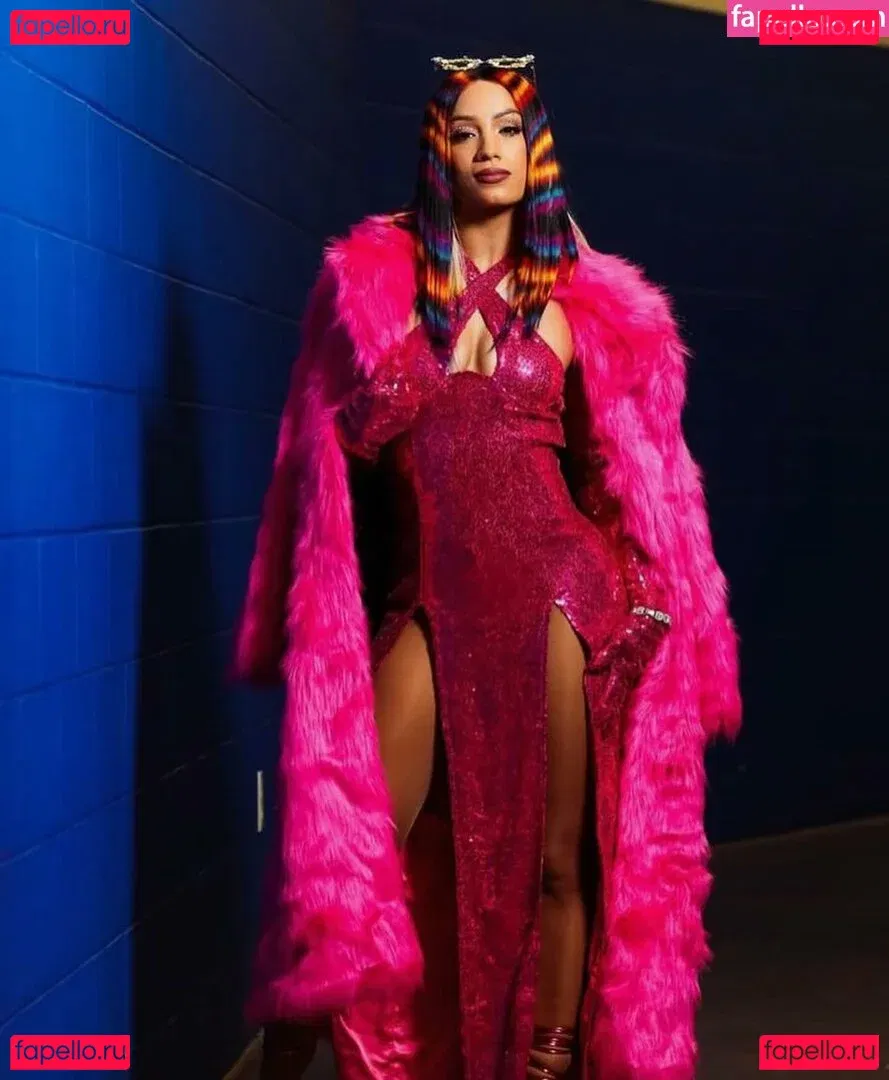 Sasha Banks Onlyfans Photo Gallery 