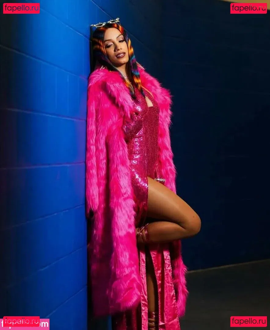 Sasha Banks Onlyfans Photo Gallery 