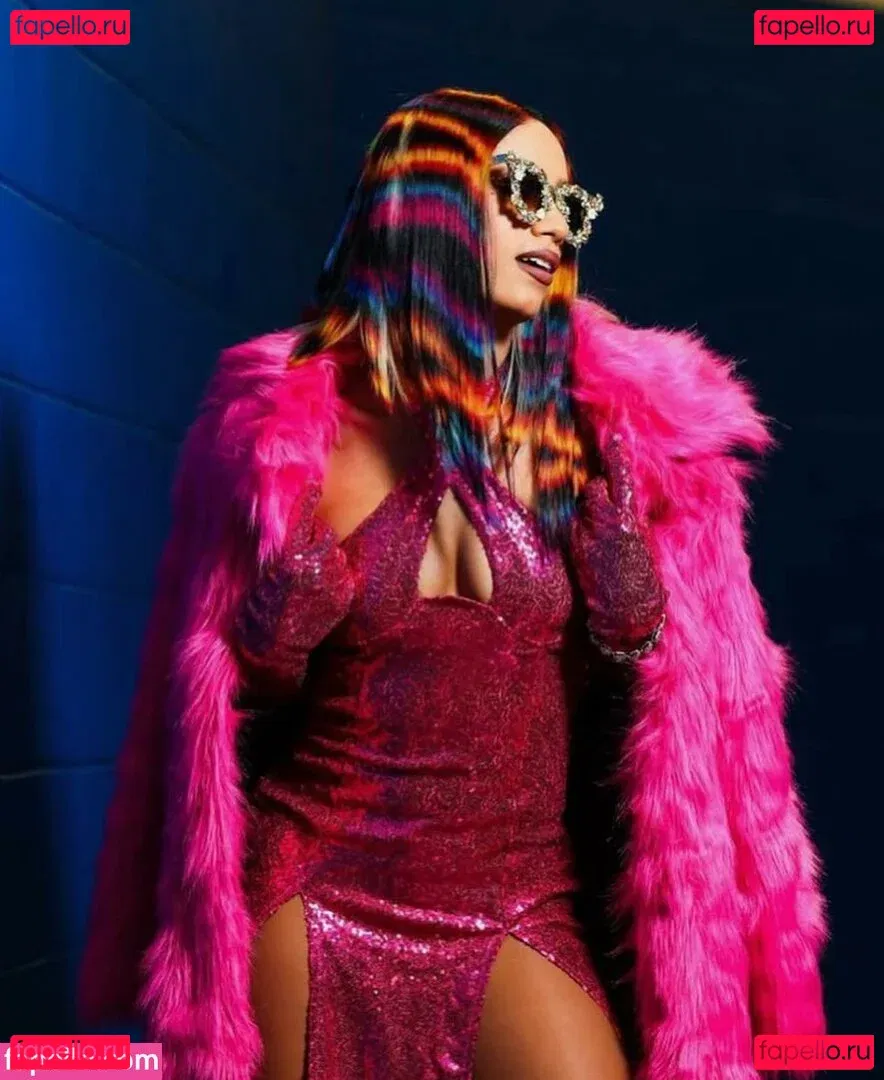 Sasha Banks Onlyfans Photo Gallery 