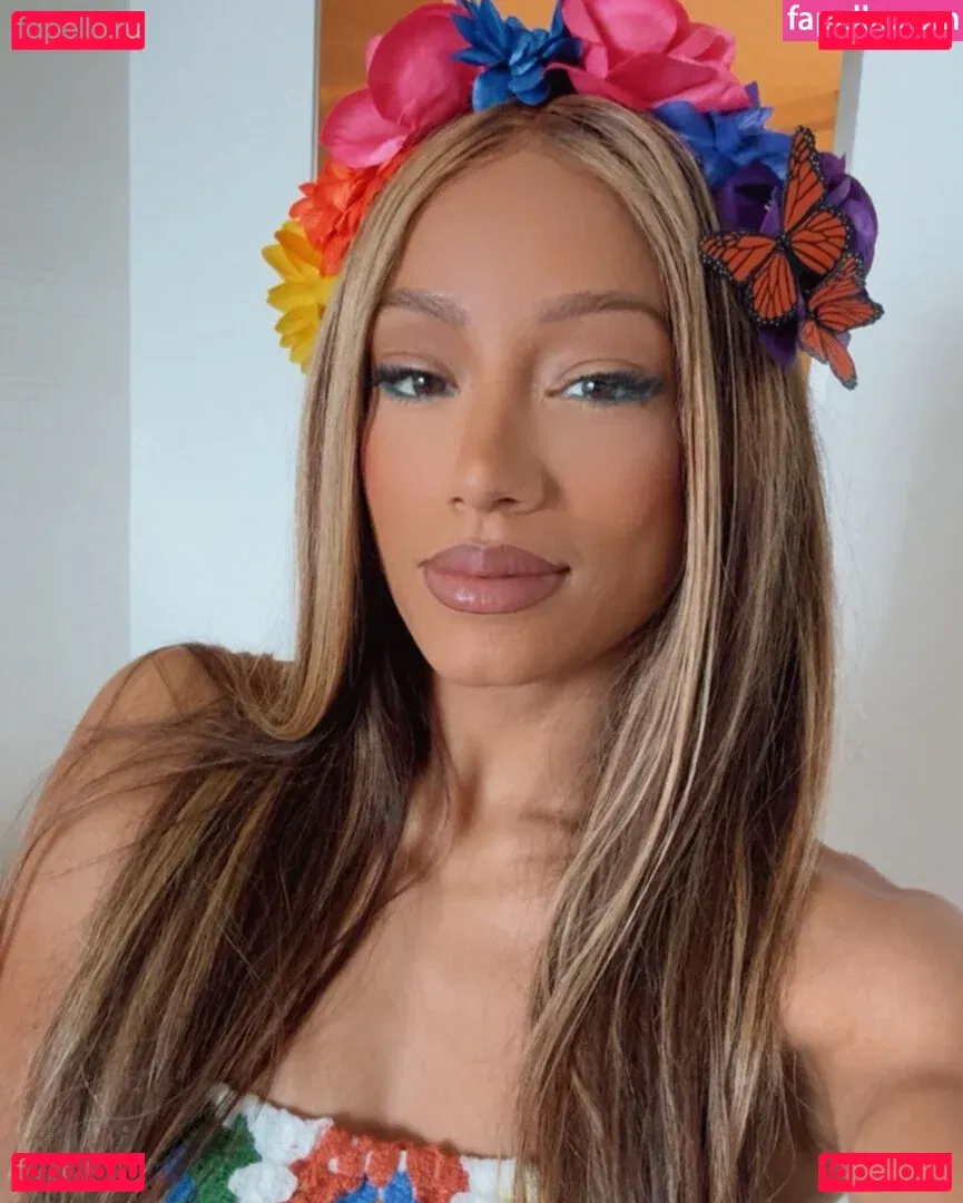 Sasha Banks Onlyfans Photo Gallery 