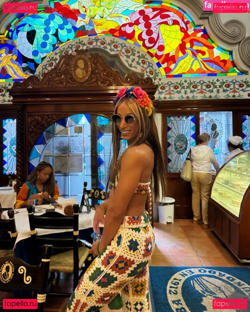 Sasha Banks Onlyfans Photo Gallery 