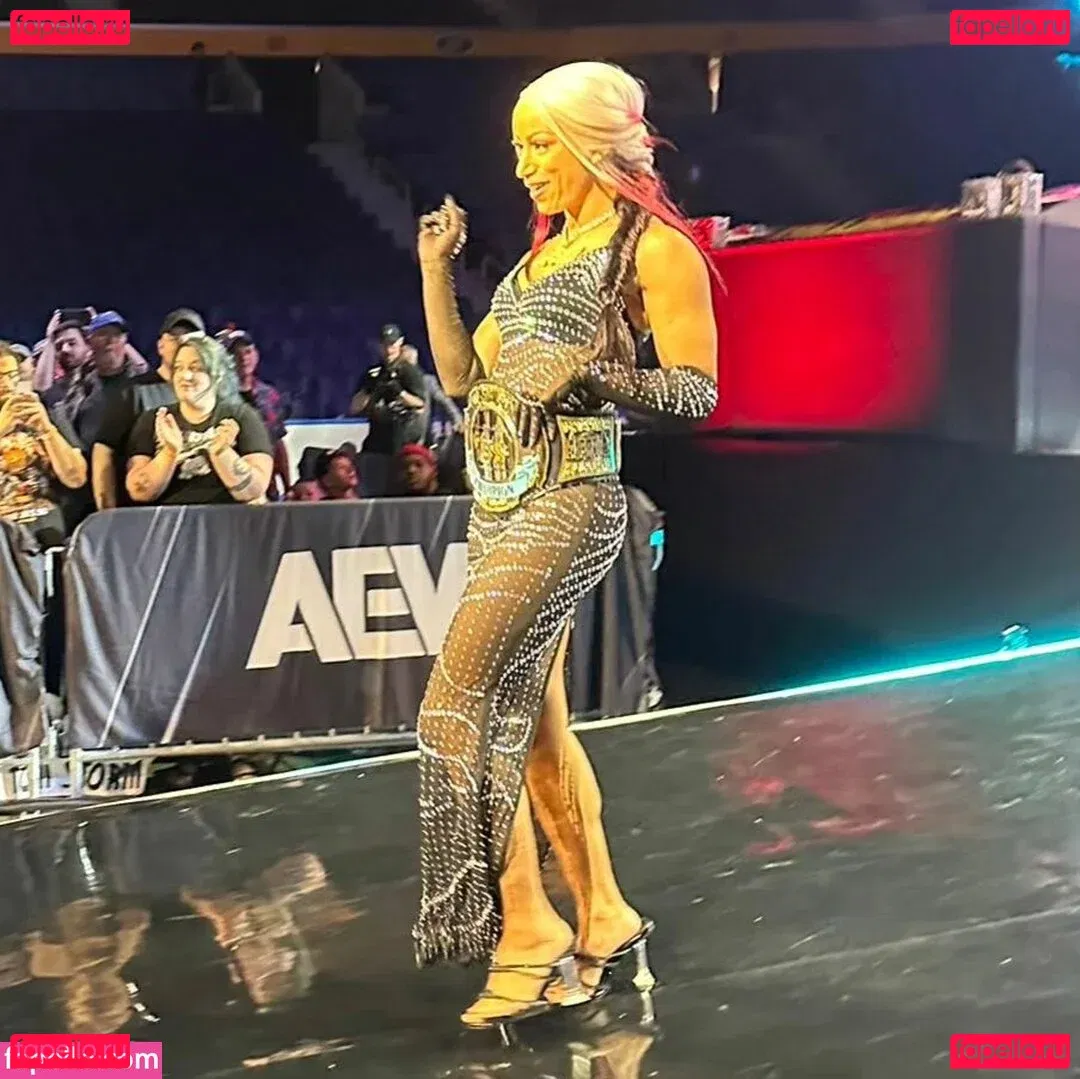 Sasha Banks Onlyfans Photo Gallery 