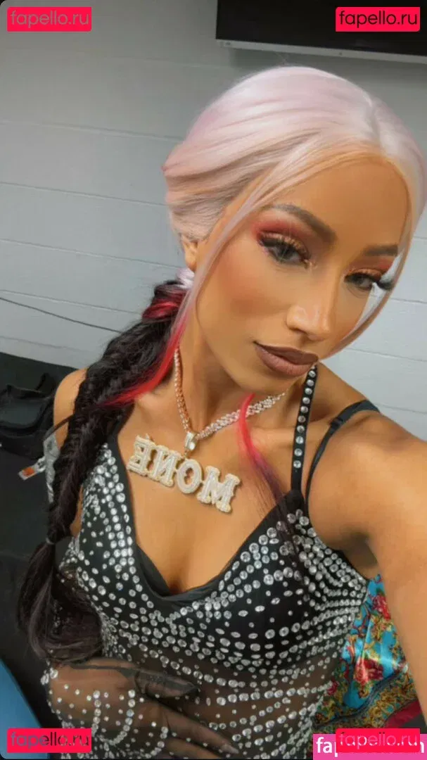 Sasha Banks Onlyfans Photo Gallery 