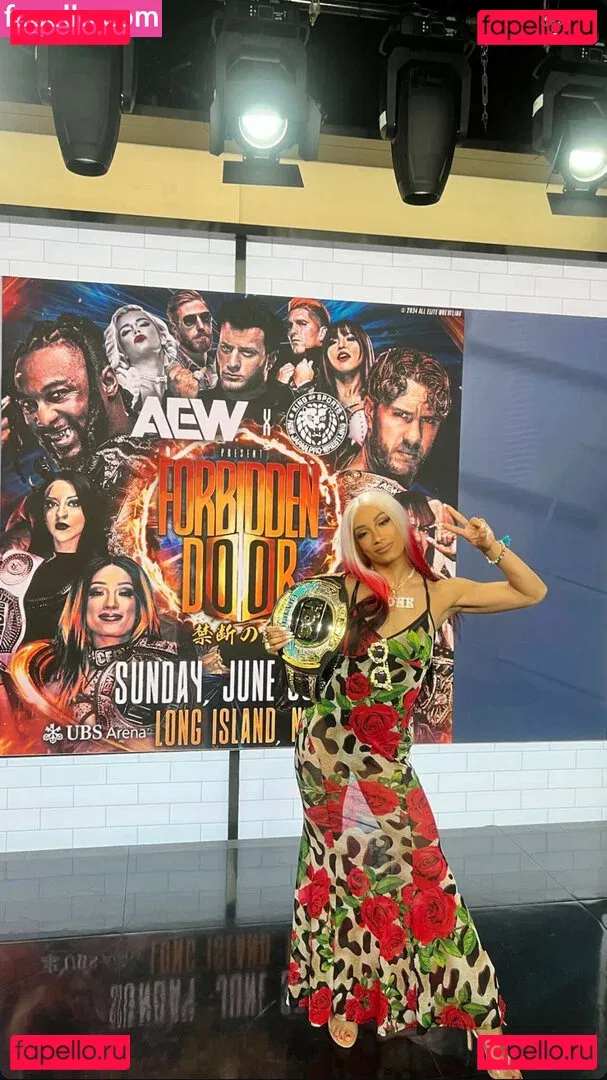 Sasha Banks Onlyfans Photo Gallery 