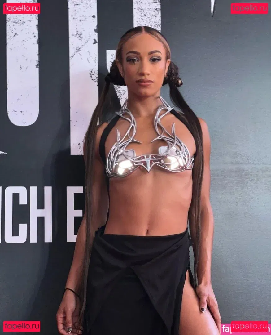 Sasha Banks Onlyfans Photo Gallery 