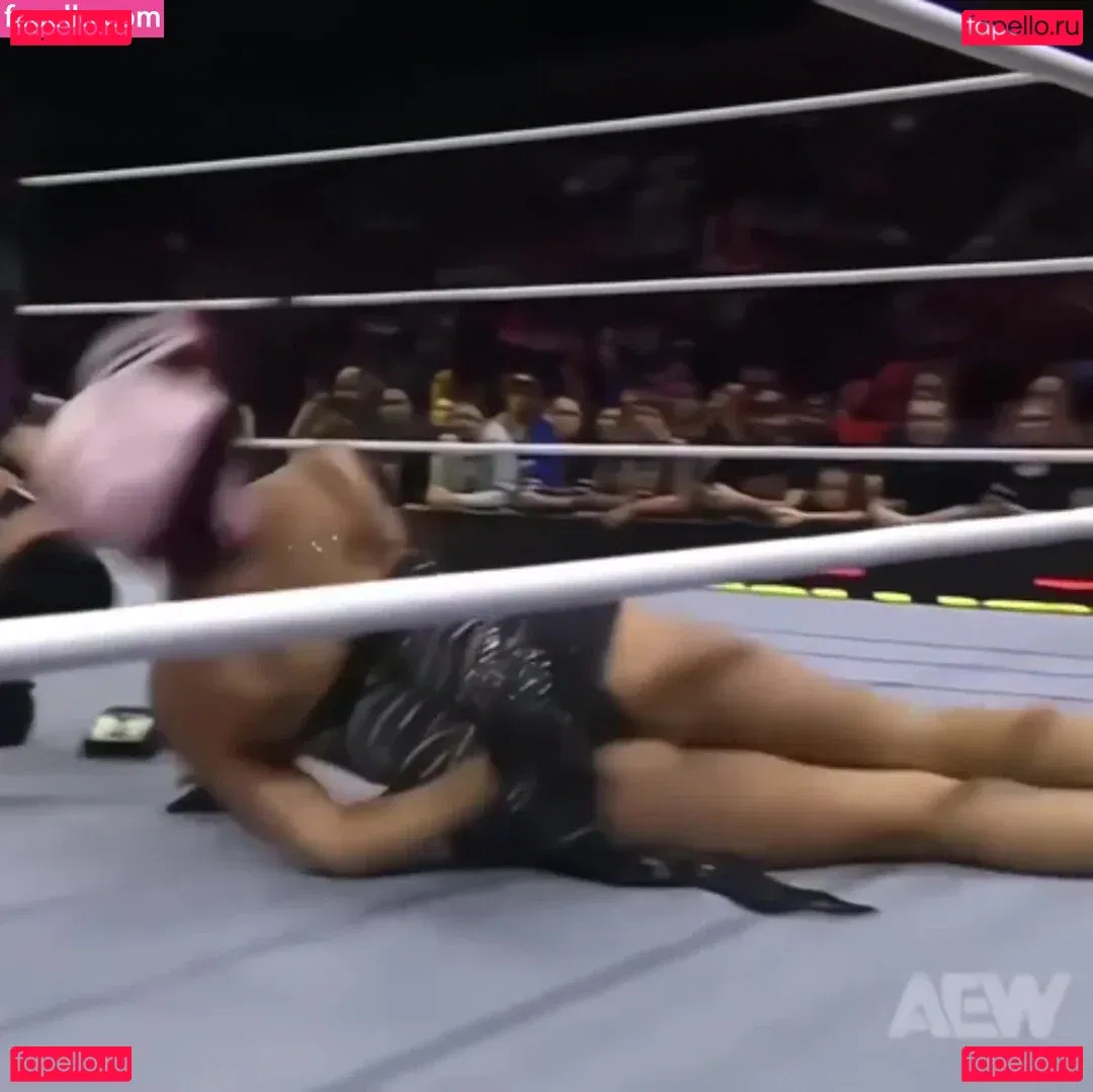 Sasha Banks Onlyfans Photo Gallery 