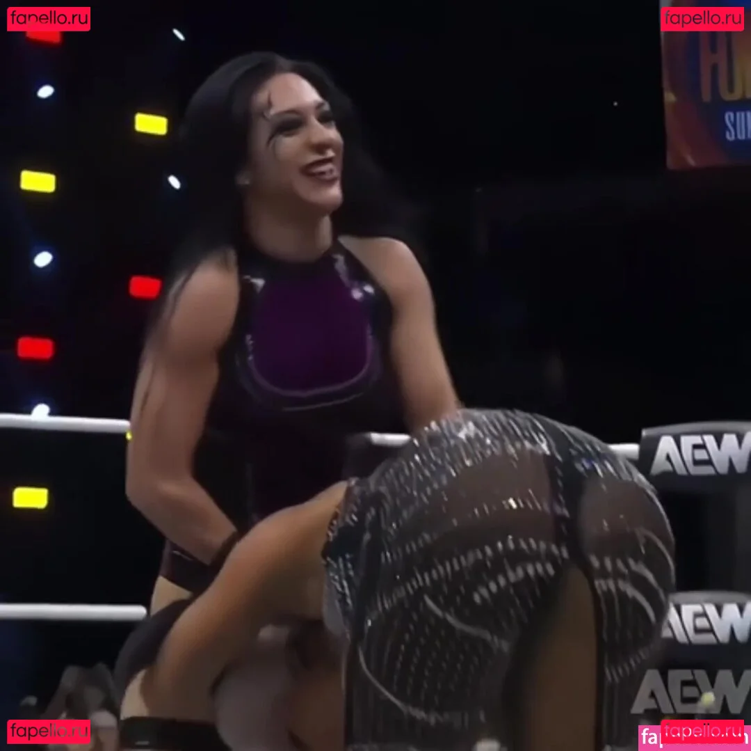 Sasha Banks Onlyfans Photo Gallery 