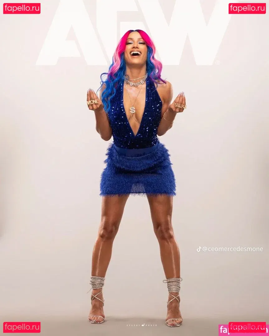 Sasha Banks Onlyfans Photo Gallery 