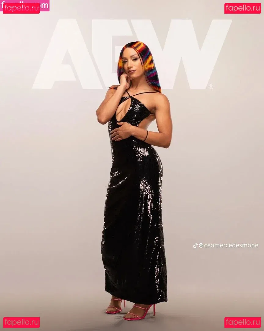 Sasha Banks Onlyfans Photo Gallery 