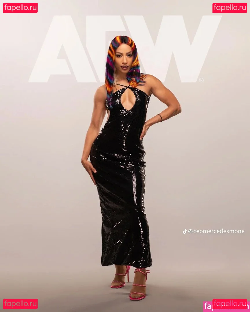 Sasha Banks Onlyfans Photo Gallery 