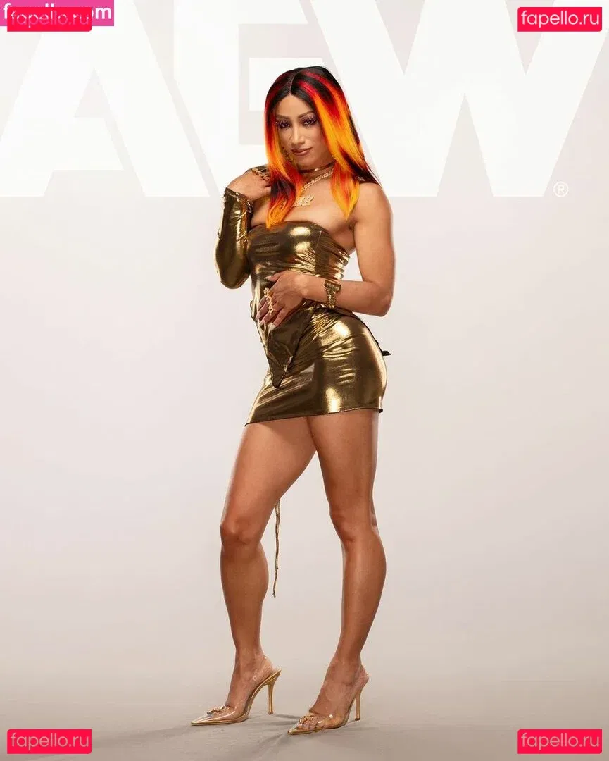 Sasha Banks Onlyfans Photo Gallery 