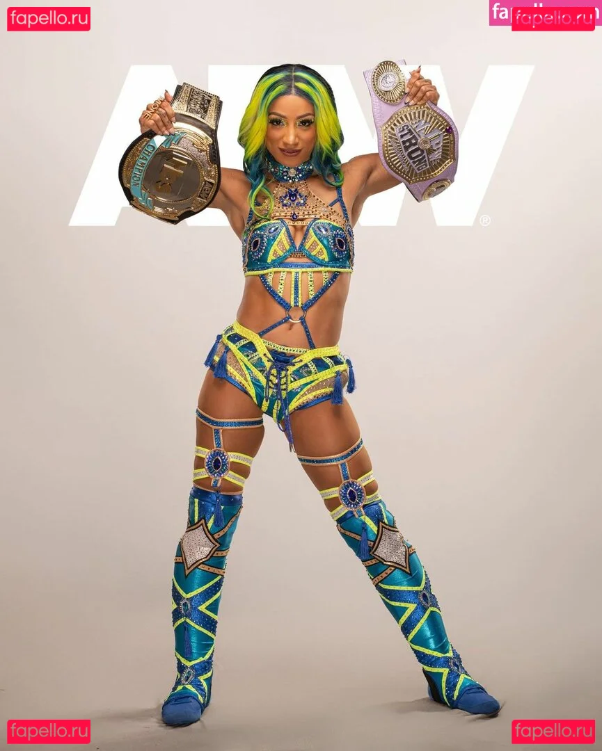 Sasha Banks Onlyfans Photo Gallery 