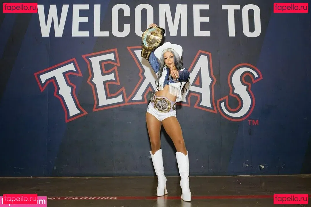 Sasha Banks Onlyfans Photo Gallery 