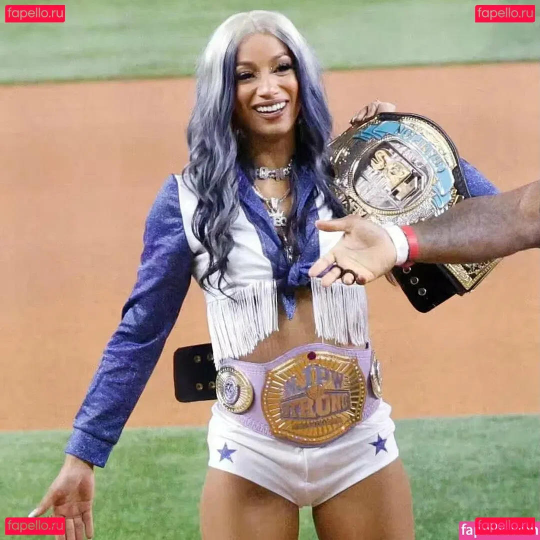Sasha Banks Onlyfans Photo Gallery 