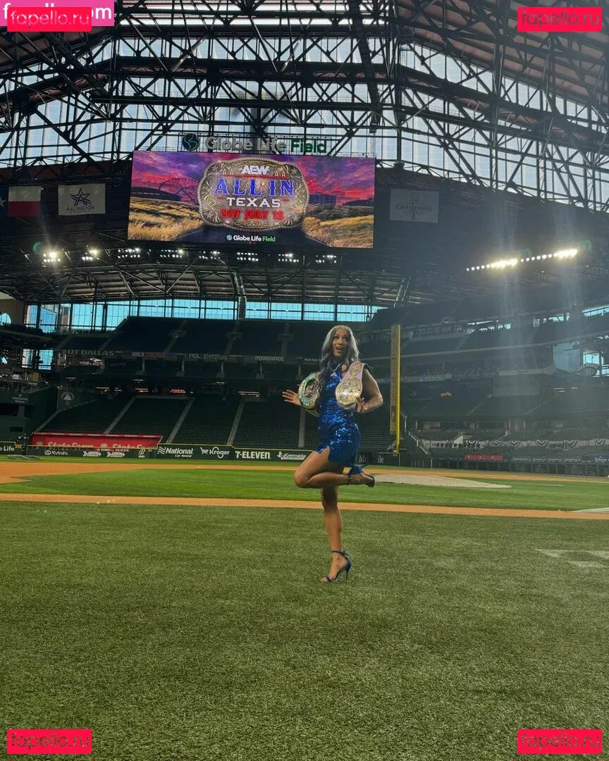 Sasha Banks Onlyfans Photo Gallery 