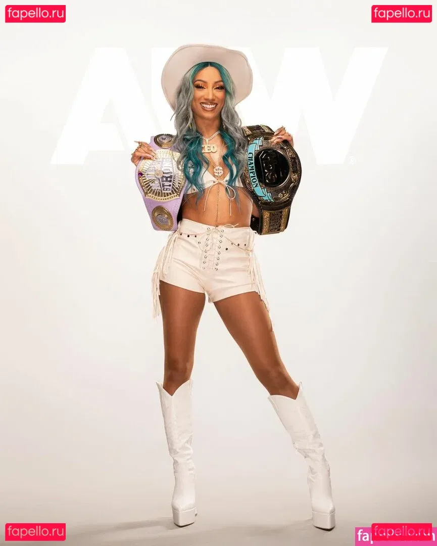 Sasha Banks Onlyfans Photo Gallery 