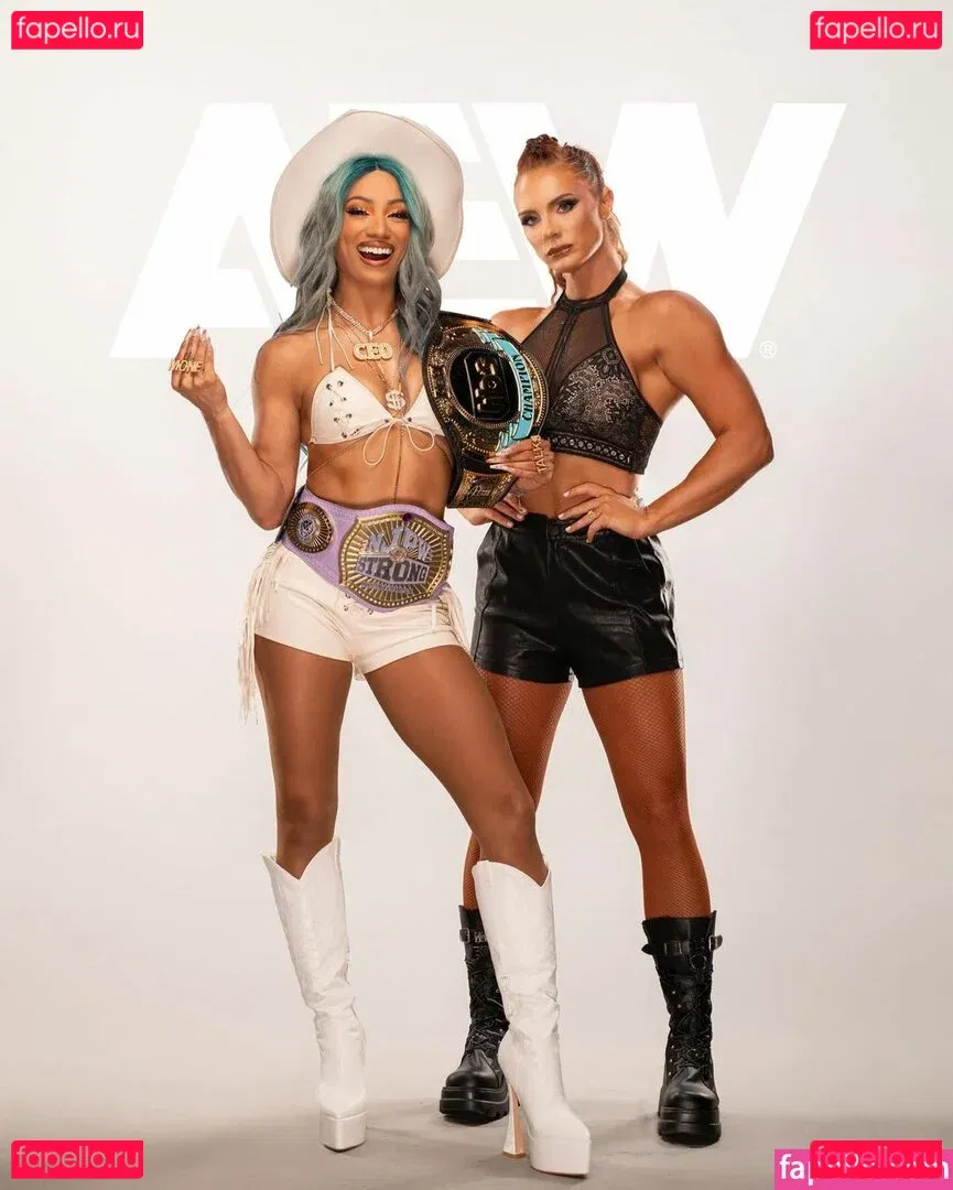 Sasha Banks Onlyfans Photo Gallery 