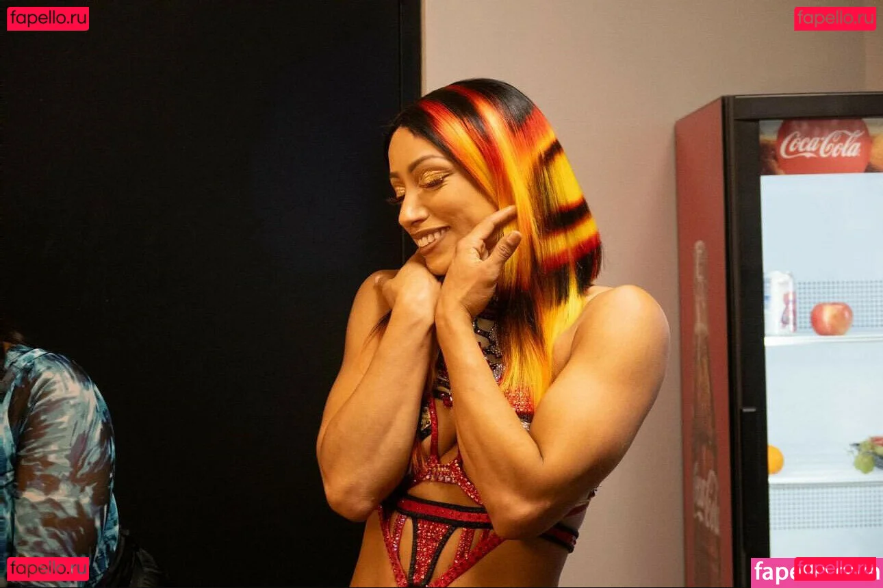 Sasha Banks Onlyfans Photo Gallery 