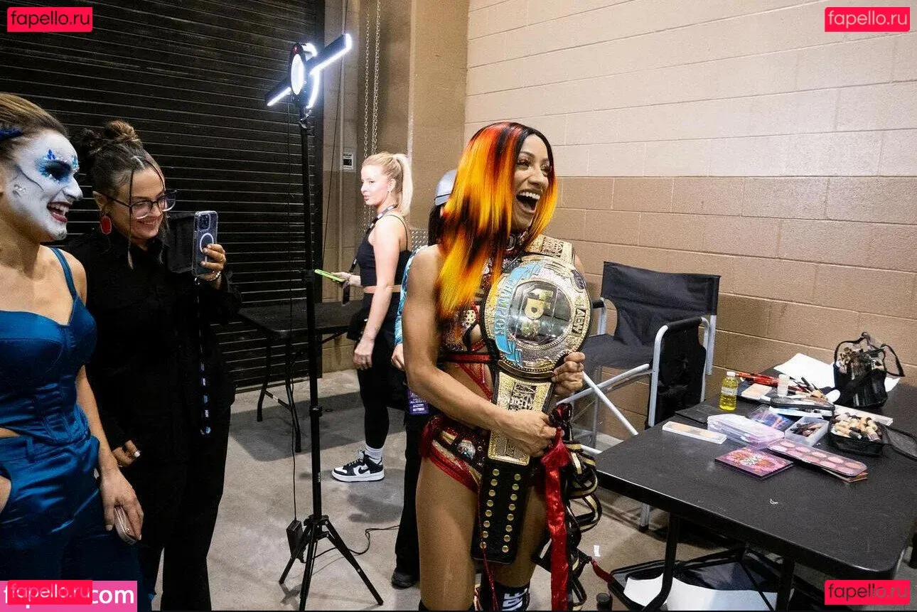 Sasha Banks Onlyfans Photo Gallery 