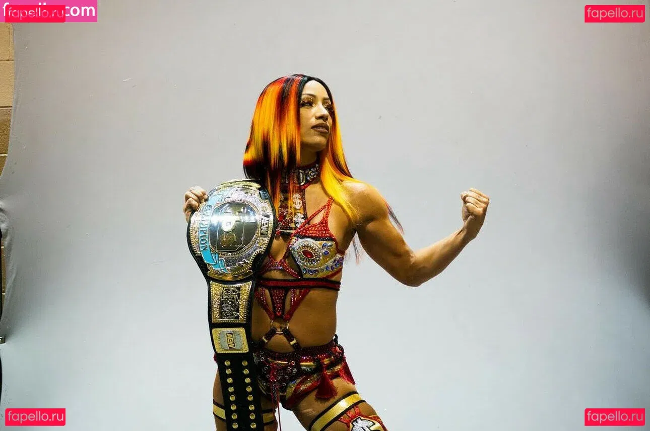 Sasha Banks Onlyfans Photo Gallery 